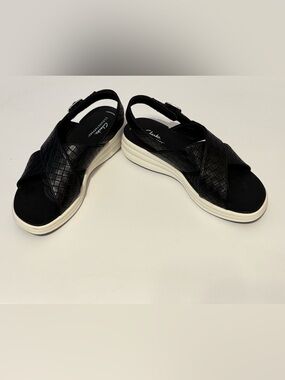 Clarks Cloudsteppers Black Crisscross "Drift Sun" Wedge Sandals Size 9W